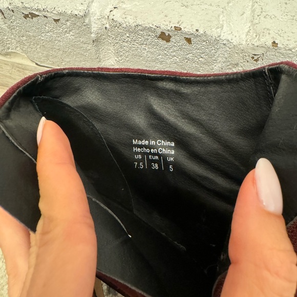 ShoeMint Booties Burgundy - Picture 2 of 7